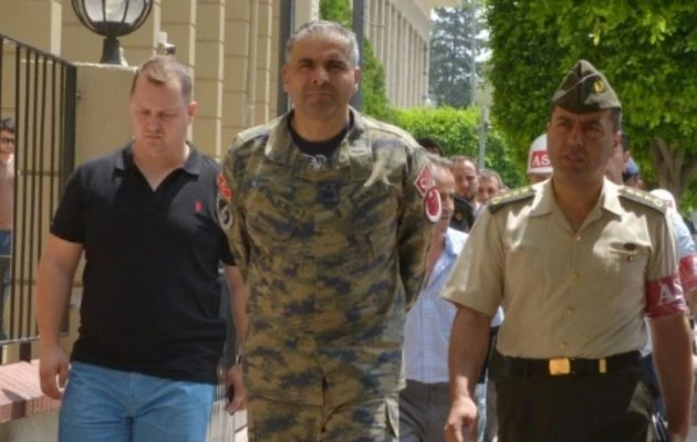 Μεγάλη κρίση και διχασμός στην Τουρκία! Εντάλματα σύλληψης Αξιωματικών μεσα στη νύχτα